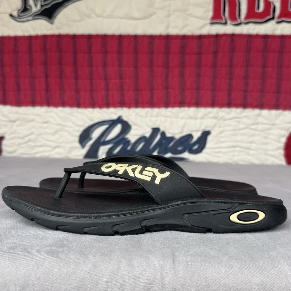 Size 6 - Oakley Men's B1B Flip‎ Flops Blackout Black